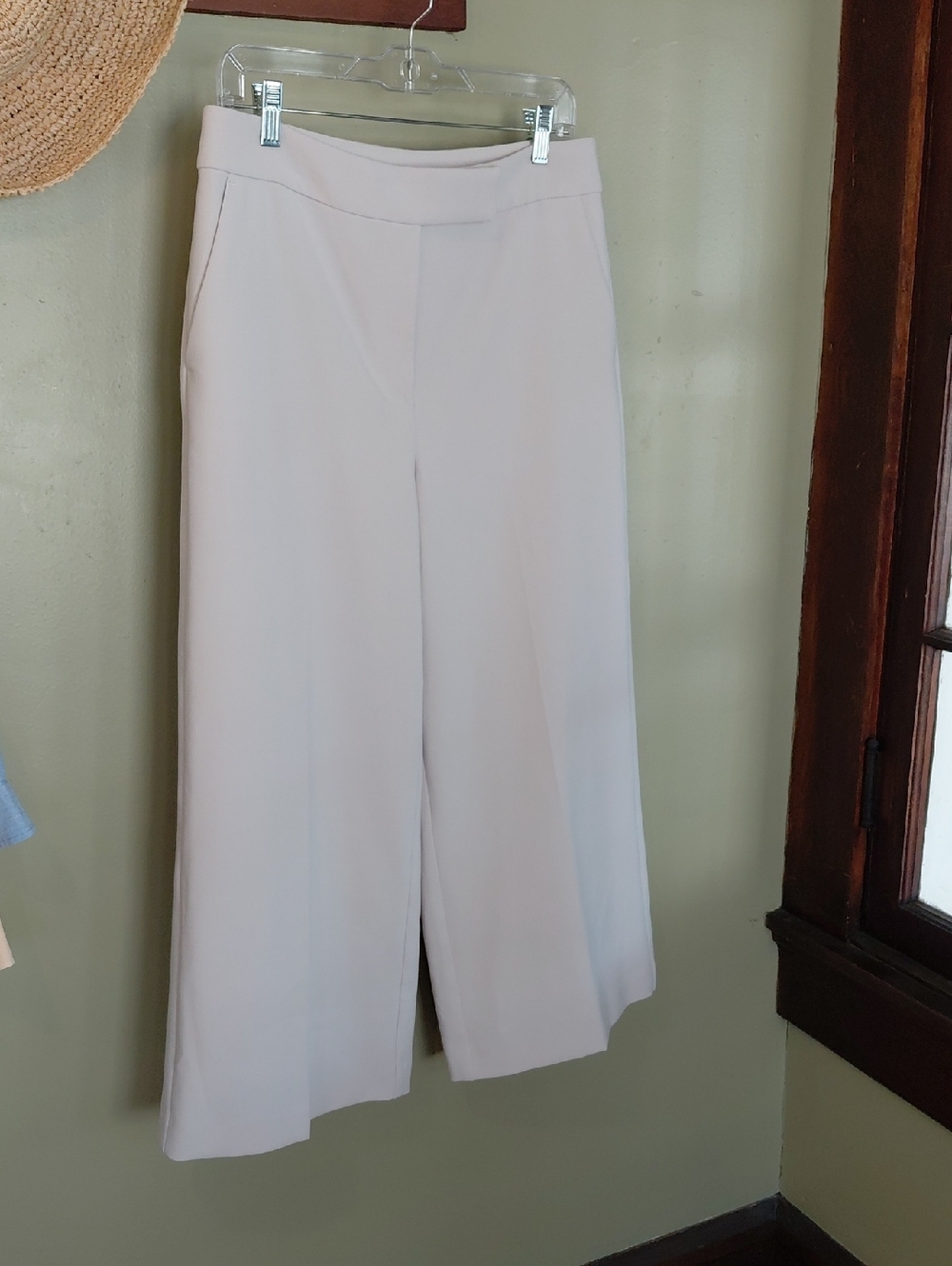 LOFT Wide-Leg Cropped Pants in Light Beige